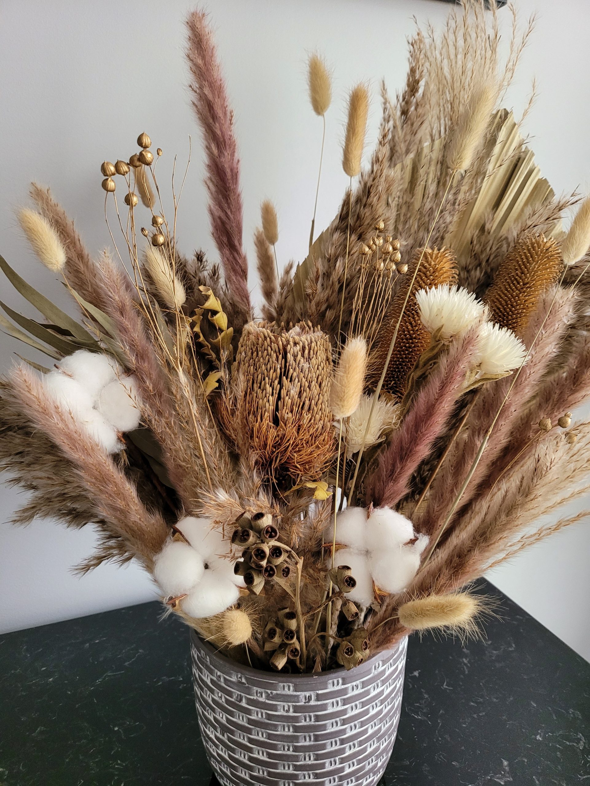 Dried Flowers Arrangement - Image 3